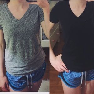 🍒v neck tee bundle